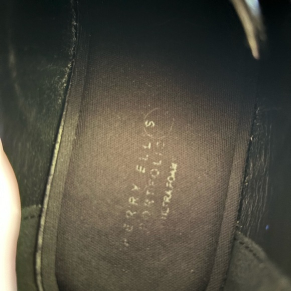 Boys black Perry Ellis dress shoe. Good condition - Picture 5 of 5